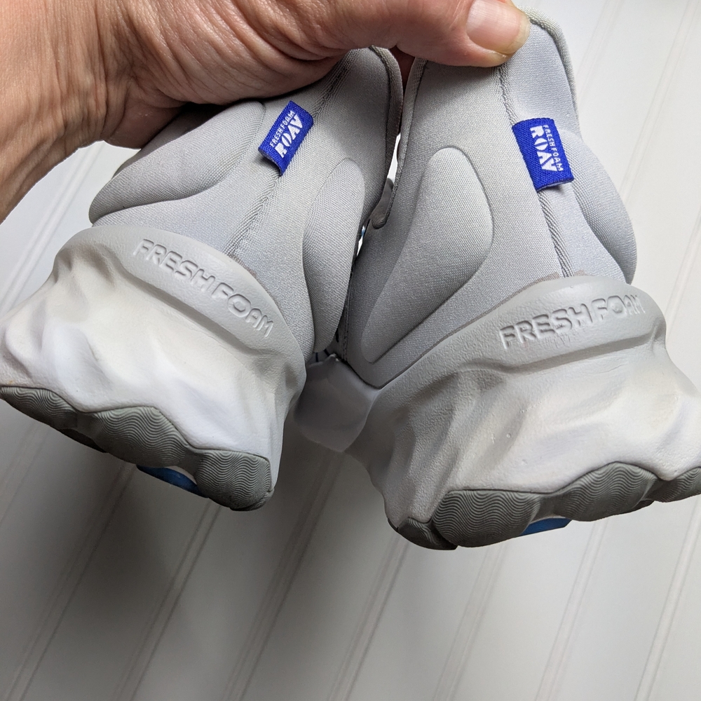 New Balance White and Blue Women's Sneakers - Picture 4 of 12